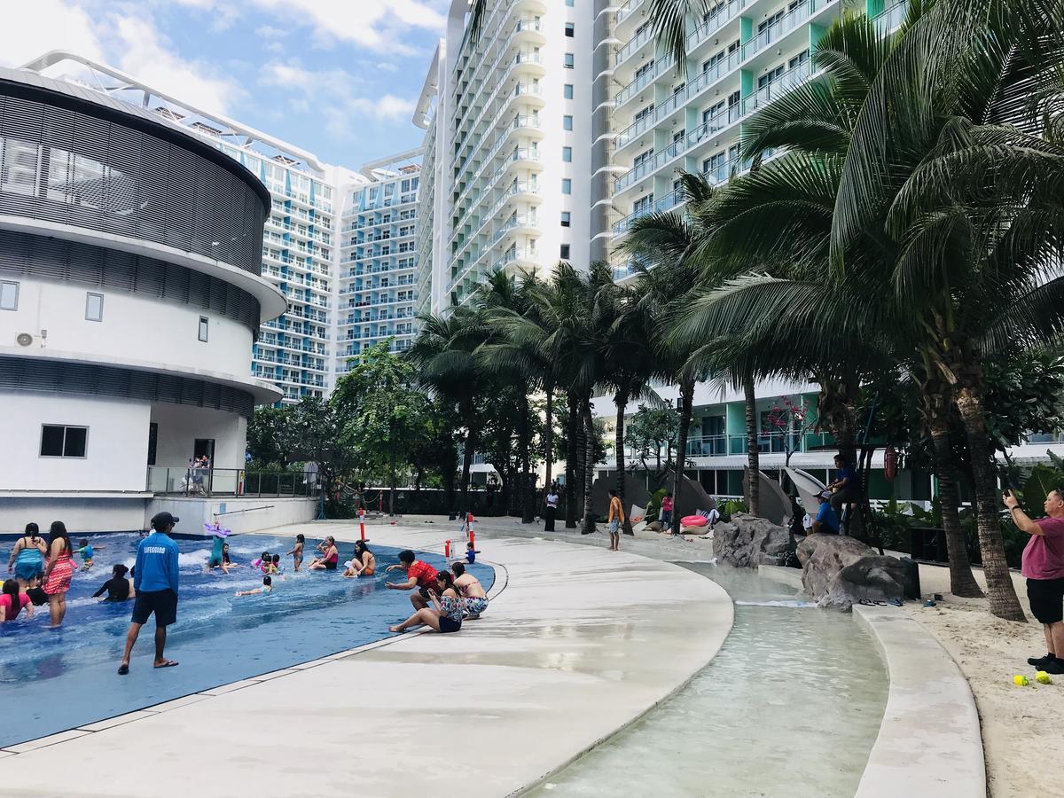 Azure Urban Resort And Residence Manila Exterior photo